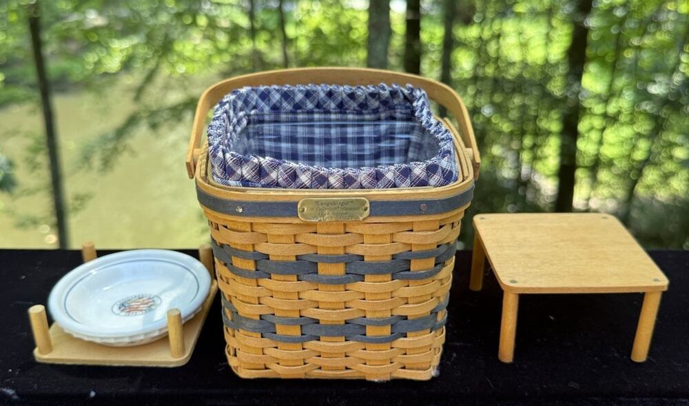 Longaberger Collectors Club Miniature 2 Pie Basket Risers Bonnie Pie Plate Mint!